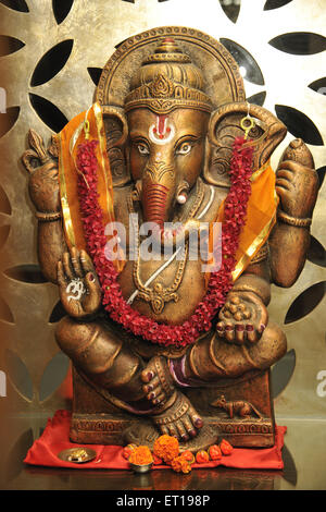 Statua di metallo del Signore Ganesha India Foto Stock