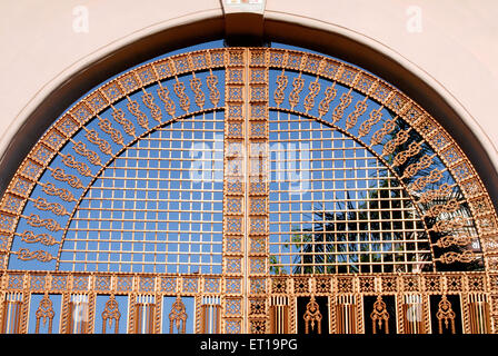 Cancello in ferro, cancello in metallo, cancello in ferro battuto, cancello in ghisa, Amreli, Gujarat, India Foto Stock