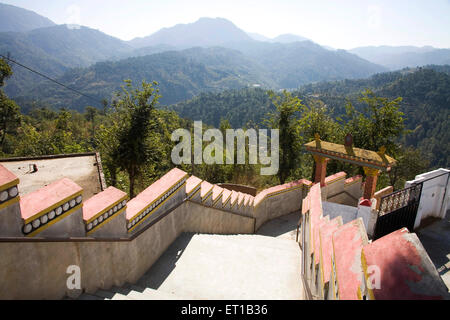 Muro di confine, architettura tibetana, McLeod Ganj, McLeodganj, Little Lhasa, Dhasa, Dharamshala, distretto di Kangra, Himachal Pradesh, India Foto Stock