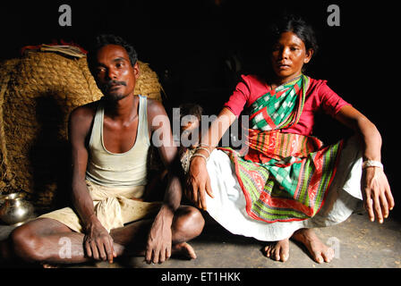 Ho tribù famiglia lottando in povertà ; Chakradharpur ; Jharkhand ; India n. MR Foto Stock