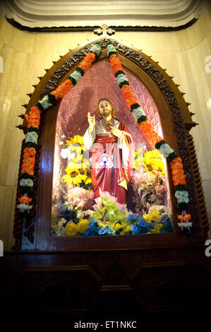 Idolo di Gesù in san thome cattedrale ; Madras Chennai ; Tamil Nadu ; India Foto Stock