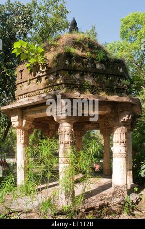 Tomba, Polo Forest, Vijaynagar foresta, Abhapur, Himatnagar, Sabarkantha, Gujarat, India, Asia, asiatico, Indiana Foto Stock