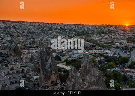 Vista tramonto su Goreme, Cappadocia, Turchia Foto Stock