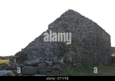 derelict cottage di granito in penwith cornovaglia ovest Foto Stock