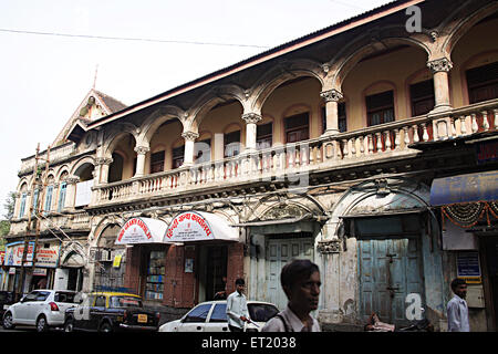 Hira baug seth hirachand gumanji dharamshal edificio costruito nel 1962 Massa alloggiamento urbana ; Charni road ; Mumbai ; Maharashtra Foto Stock