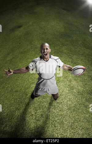 Bald maschio giocatore di rugby Foto Stock