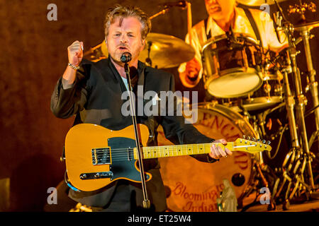 Detroit, Michigan, Stati Uniti d'America. Decimo Giugno, 2015. JOHN MELLENCAMP eseguendo sulla pianura parlato Tour a Detroit Opera House di Detroit, MI il 10 giugno 2015 Credit: Marc Nader/ZUMA filo/Alamy Live News Foto Stock