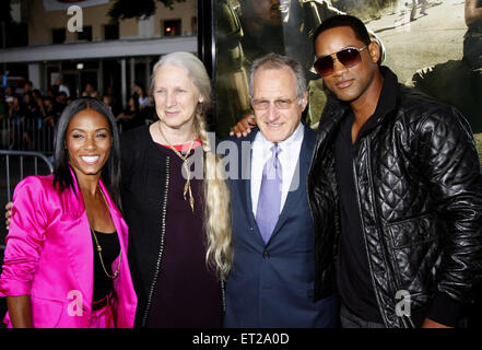 Will Smith, Michael Mann e Jada Pinkett Smith frequentare il Los Angeles Premiere di "Il regno". Foto Stock