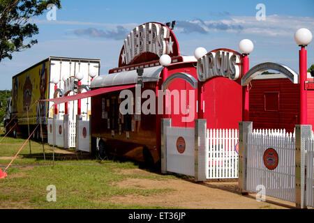 Webers Circus arriva in città Foto Stock