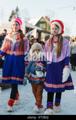 Circolo Polare Artico, Lapponia, Scandinavia, Svezia, Jokkmokk, etnica popolazione Sami al festival invernale Foto Stock