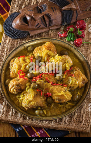 Pollo Yassa. West African spezzatino di pollo. Africa cibo Foto Stock