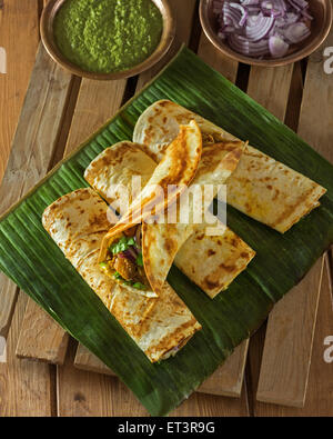 Kathi rotoli. Indian street food Foto Stock