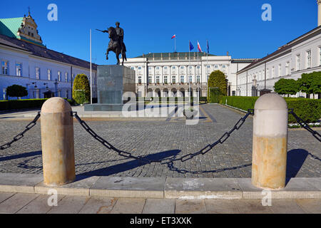 Statua del Principe Jozef Poniatowski davanti al Palazzo Presidenziale a Varsavia, Polonia Foto Stock