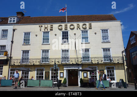 The George Hotel su High Street, Colchester, Essex Foto Stock