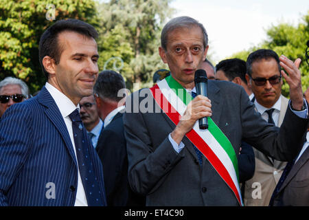 Torino, Italia. 11 Giugno, 2015. Prima edizione per 'Parco Valentino - Hall & Grand Prix'. All inaugurazione hanno partecipato da parte del Sindaco di Piero Fassino, l'imprenditore torinese Andrea Levy. Credito: Elena Aquila/Pacific premere /Alamy Live News Foto Stock