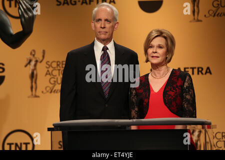 Celebrità annunciare le candidature per la ventunesima edizione del Screen Actors Guild Awards a SilverScreen Theatre presso il Pacific Design Center di West Hollywood. Dotato di: Daryl Anderson, JoBeth Williams dove: Los Angeles, California, Stati Uniti quando: 10 Dic 2014 Credit: Brian A/WENN.com Foto Stock