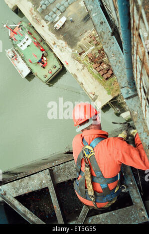 Tees Transporter Bridge, Middlesbrough, 5 settembre 1995. Lavori di manutenzione viene effettuata. Foto Stock