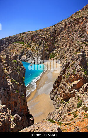 Straordinaria spiaggia all'uscita di Agiofarago canyon, Comune di Festo, Heraklion, Creta, Grecia. Foto Stock