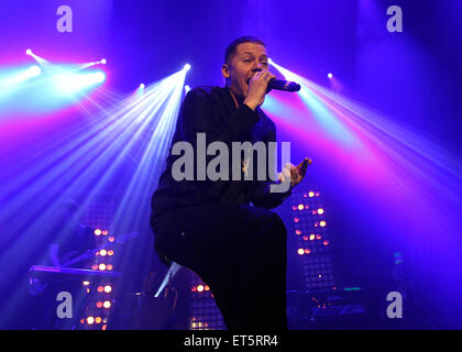 Il Professor green performance dal vivo sul palco touring il suo nuovo album "Crescendo in pubblico" alla Roundhouse di Camden dotate: professor verde dove: Londra, Regno Unito quando: 11 Dic 2014 Credit: WENN.com Foto Stock