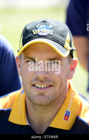 Australian cricketer Aaron finch la riproduzione per i vichinghi dello Yorkshire. Immagine: Scott Bairstow/Alamy Foto Stock