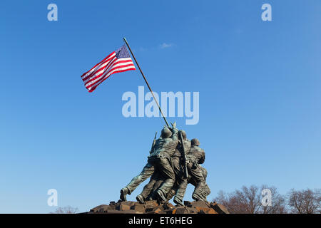 Marine Corps War Memorial al tramonto. Foto Stock