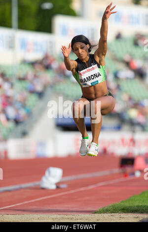 Oslo, Norvegia. 11 Giugno, 2015. Diamond League Bislett Games. Patricia Mamona del Portogallo compete in donne salto triplo presso la IAAF Diamond League cinquantesimo anniversario ExxonMobil Bislett Games di Oslo, Norvegia. Credito: Azione Sport Plus/Alamy Live News Foto Stock