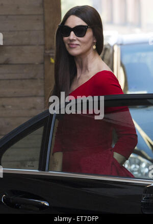 Daniel Craig, Monica Bellucci, Ministro della Cultura Dario Francescini e a Roma il sindaco di Ignazio Marino compaiono al balcone prima un photocall per promuovere il ventiquattresimo film di James Bond film 'pectre' dotata di: Monica Bellucci dove: Roma, Italia Quando: 18 Feb 2015 Credit: IPA/WENN.com * * disponibile solo per la pubblicazione in UK, USA, Germania, Austria, Svizzera** Foto Stock