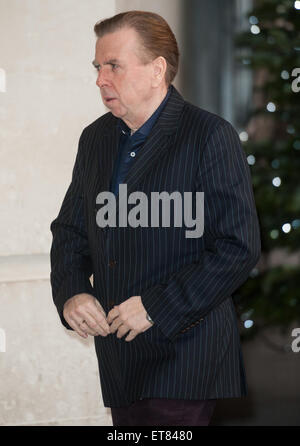 Andrew Marr visualizza gli arrivi presso il Centro Televisivo della BBC. Dotato di: Timothy Spall dove: Londra, Regno Unito quando: 21 Dic 2014 Credit: Daniel Deme/WENN.com Foto Stock