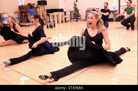 Media day per il musical di Broadway "Gigi" tenutasi presso il nuovo 42nd Street Studios - Prove generali con: cast dove: New York New York, Stati Uniti quando: 22 Dic 2014 Credit: Giuseppe Marzullo/WENN.com Foto Stock