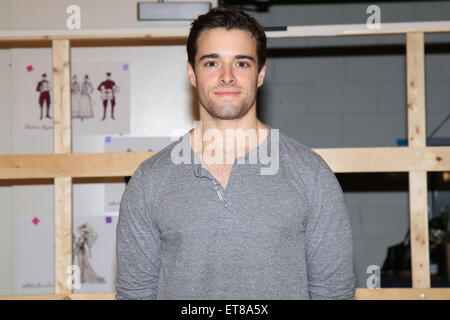 Media day per il musical di Broadway "Gigi" tenutasi presso il nuovo 42nd Street Studios - Photocall con: Corey Cott dove: New York New York, Stati Uniti quando: 22 Dic 2014 Credit: Giuseppe Marzullo/WENN.com Foto Stock