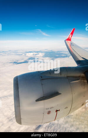 Vista in Volo della Turkish Airlines Boeing 737-800 legati a Istanbul, Turchia Foto Stock