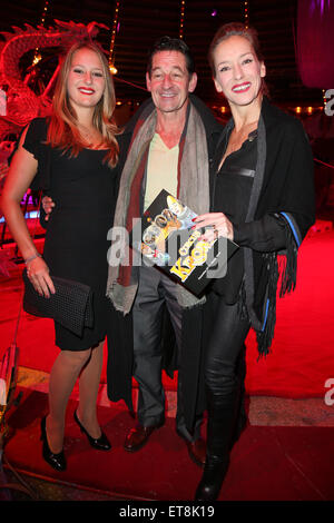 Premiere del programma invernale del circo Krone offre: Max Tidof mit Ehefrau Lisa Seitz und Tochter Luzie dove: Monaco di Baviera, Germania Quando: 26 Dic 2014 Credit: Franco Gulotta/WENN.com Foto Stock
