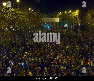 Fuochi d'artificio Benvenuti nel nuovo anno a Londra oltre il Big Ben e il Parlamento con: atmosfera dove: Londra, Regno Unito quando: 31 Dic 2014 Credit: WENN.com Foto Stock