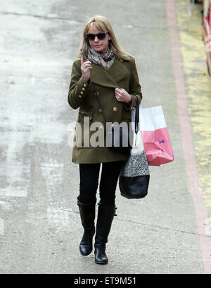 Tamzin Outhwaite fuori ITV Studios con: Tamzin Outhwaite dove: Londra, Regno Unito quando: 07 Gen 2015 Credit: rocciosa/WENN.com Foto Stock