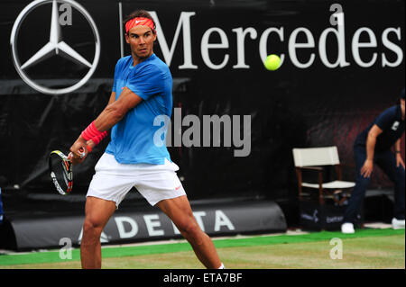 Stuttgart, Germania. 12 Giugno, 2015. Rafael Nadal durante il trimestre finale della Mercedes Cup di Stoccarda. Foto Stock