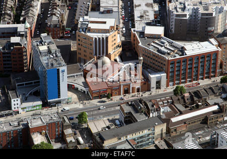 Vista aerea della zona est di Londra moschea, Whitechapel, London E1, Regno Unito Foto Stock