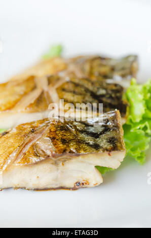 Close up grigliate di pesce, saba shioyaki cucina giapponese Foto Stock