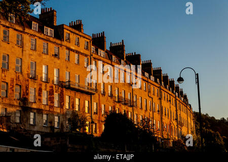 Bath Somerset case all'alba alba da Walcot Street Foto Stock