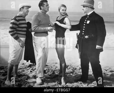 Jesse bianco, Victor Mature, Esther Williams, Charles Watts, sul set del film 'Million Dollar Mermaid', 1952 Foto Stock