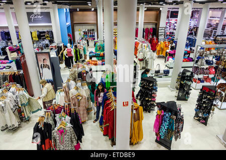 Mumbai India, Fort Mumbai, Mantralaya, Mahatma Gandhi Road, Westside, grandi magazzini, interni, shopping shopper negozi negozi mercati di mercato Foto Stock