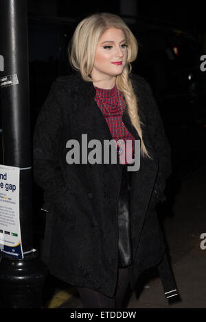 Meghan Trainor nella foto che arrivano alla Radio 2 studio per un colloquio sulla Chris Evans Breakfast presentano: Meghan Trainor dove: Londra, Regno Unito quando: 23 Gen 2015 Credit: Mario Mitsis/WENN.com Foto Stock