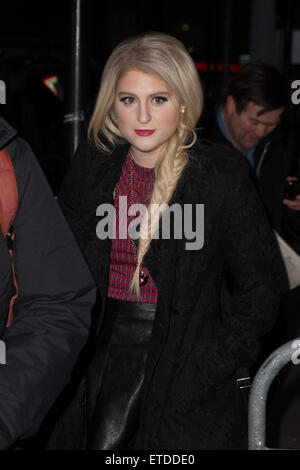 Meghan Trainor nella foto che arrivano alla Radio 2 studio per un colloquio sulla Chris Evans Breakfast presentano: Meghan Trainor dove: Londra, Regno Unito quando: 23 Gen 2015 Credit: Mario Mitsis/WENN.com Foto Stock