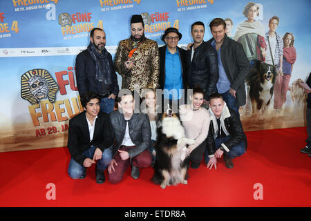 Premiere di 'Fuenf Freunde 4' a CinemaxX movie theater dotato: Gruppenfoto dove: Monaco di Baviera, Germania Quando: 25 Gen 2015 Credit: Franco Gulotta/WENN.com Foto Stock