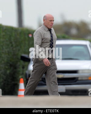 Oscar nominee '12 Anni uno slave' star Chiwetel Ejiofor avvistato sul set di 'il segreto nei loro occhi' riprese in Pasadena ca. L'attore è stato affiancato da co star Dean Norris da 'rottura' cattivo e Daniel modernamente come direttore della fotografia per il film. Daniel è famosa moglie Julia Roberts è colato anche per il film. Dotato di: Dean Norris dove: Pasadena, California, Stati Uniti quando: 28 Gen 2015 Credit: Cousart/JFXimages/WENN.com Foto Stock