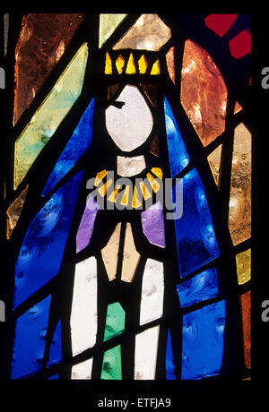Una vetrata immagine della Vergine di Guadalupe decora la porta di una chiesa in Ajo, Arizona. Foto Stock