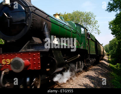 Locomotiva a vapore, sala classe 6960 - Ravingham Hall sulla West Somerset heritage tra Watchet e stazioni Washford Somerset, Foto Stock