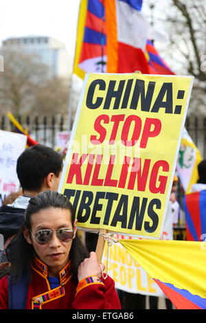 Un manifestante presso la libertà tibetana Marzo Foto Stock