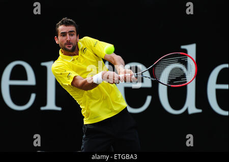 Stuttgart, Germania. 13 Giugno, 2015. Marin CILIC durante una partita contro Viktor Troicki in Mercedes Cup semifinali a Stoccarda. Foto: Miroslav Dakov/ Alamy Live News Foto Stock