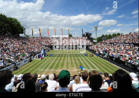 Stuttgart, Germania. 13 Giugno, 2015. Rafael Nadal gioca contro Gael Monfils in Mercedes Cup semifinali a Stoccarda. Foto: Miroslav Dakov/ Alamy Live News Foto Stock