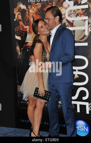 LOS ANGELES, CA - 3 ottobre 2011: Patrick John Flueger & Briana Evigan presso il Los Angeles premiere del suo nuovo film 'Footloose' al Regency Village Theatre, Westwood, CA. 3 ottobre 2011 Los Angeles, CA Foto Stock